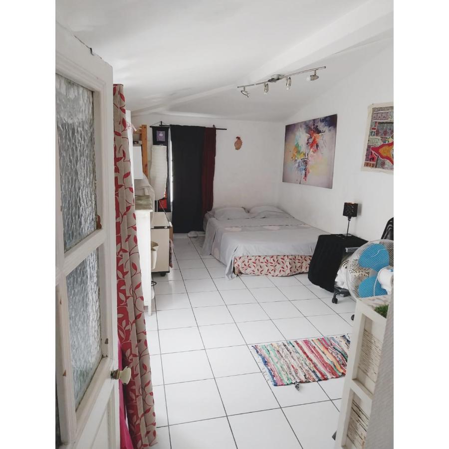 Appartement Cosy Au Coeur De Монпелие Екстериор снимка